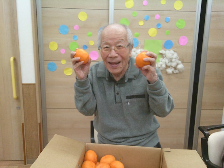 2024年12月18日　差し入れを頂きました🍊✨