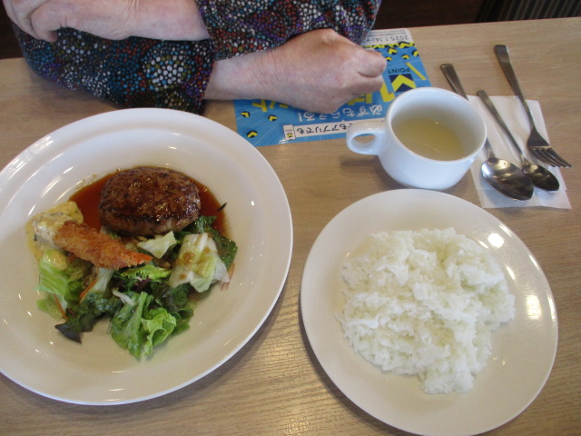 🚙4年ぶりの外食🍴